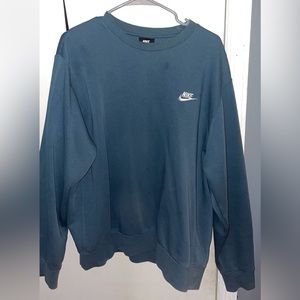 L Nike Crewneck Sweater